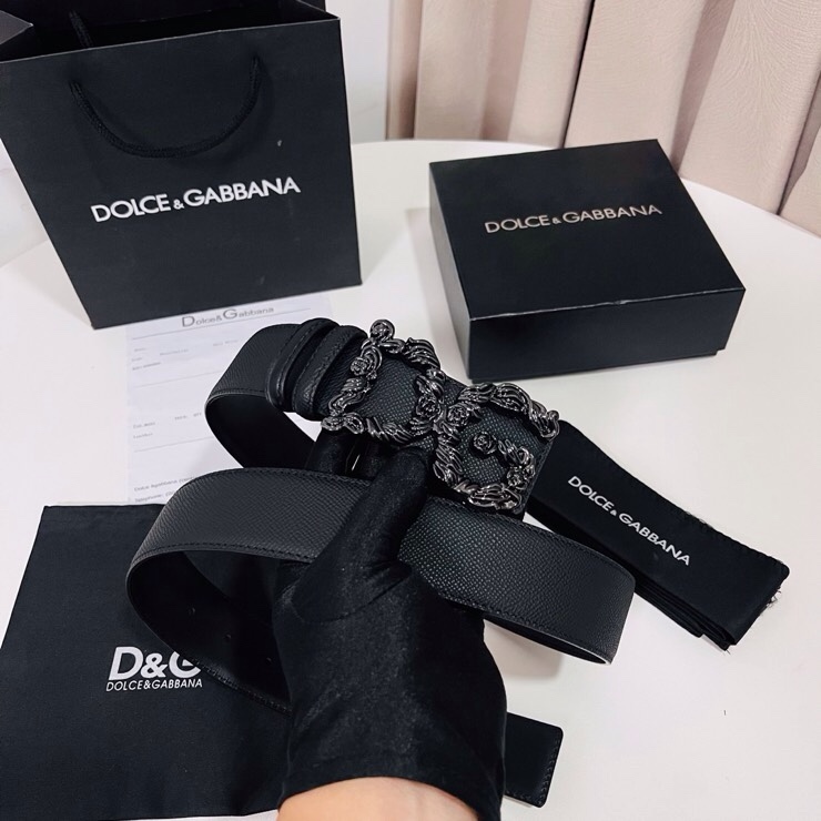 Dolce&Gabbana ，经典徽标腰带,优雅点睛各式造型，男士牛皮腰带，4.0cm。