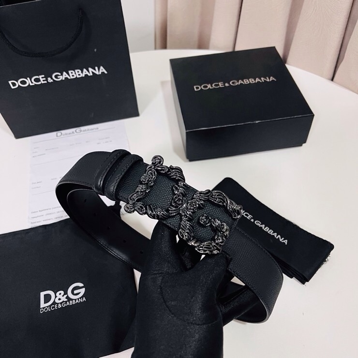 Dolce&Gabbana ，经典徽标腰带,优雅点睛各式造型，男士牛皮腰带，4.0cm。