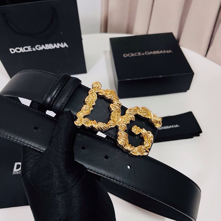Dolce&Gabbana ，经典徽标腰带,优雅点睛各式造型，男士牛皮腰带，4.0cm。