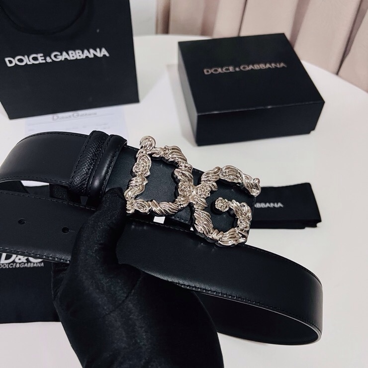 Dolce&Gabbana ，经典徽标腰带,优雅点睛各式造型，男士牛皮腰带，4.0cm。