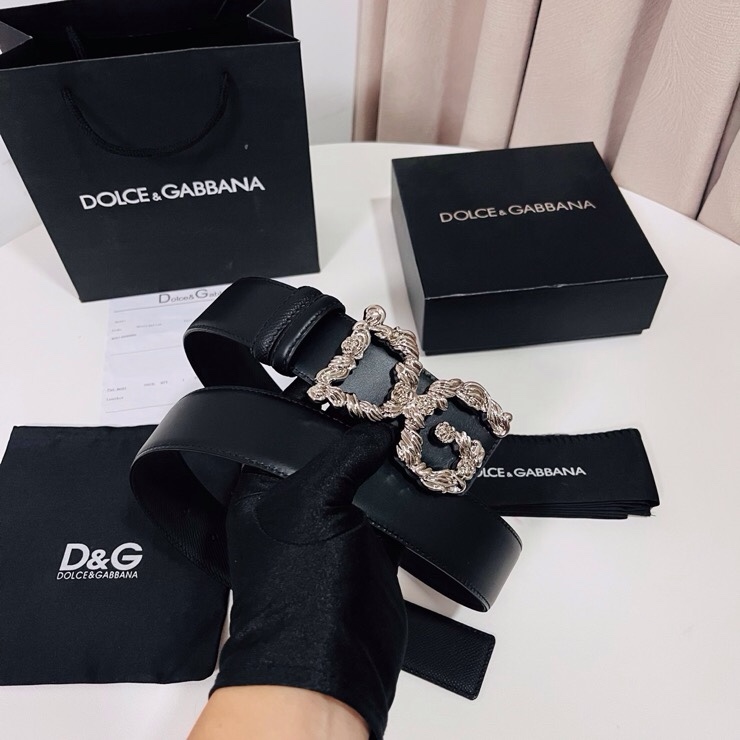 Dolce&Gabbana ，经典徽标腰带,优雅点睛各式造型，男士牛皮腰带，4.0cm。