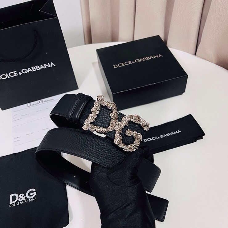 Dolce&Gabbana ，经典徽标腰带,优雅点睛各式造型，男士牛皮腰带，4.0cm。