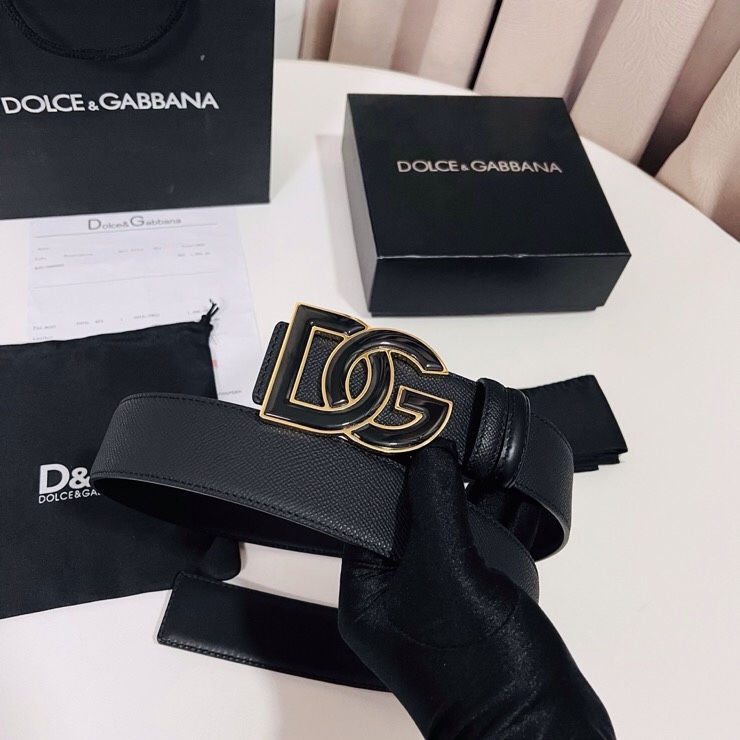 Dolce&Gabbana ，经典徽标腰带,优雅点睛各式造型，男士牛皮腰带，4.0cm。