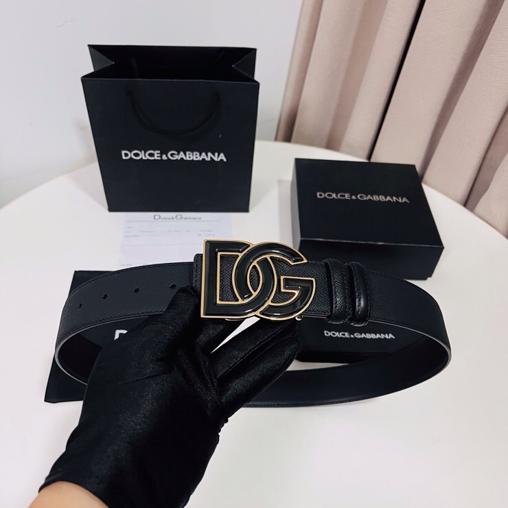 Dolce&Gabbana ，经典徽标腰带,优雅点睛各式造型，男士牛皮腰带，4.0cm。