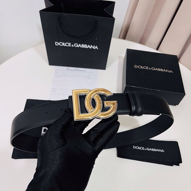Dolce&Gabbana ，经典徽标腰带,优雅点睛各式造型，男士牛皮腰带，4.0cm。