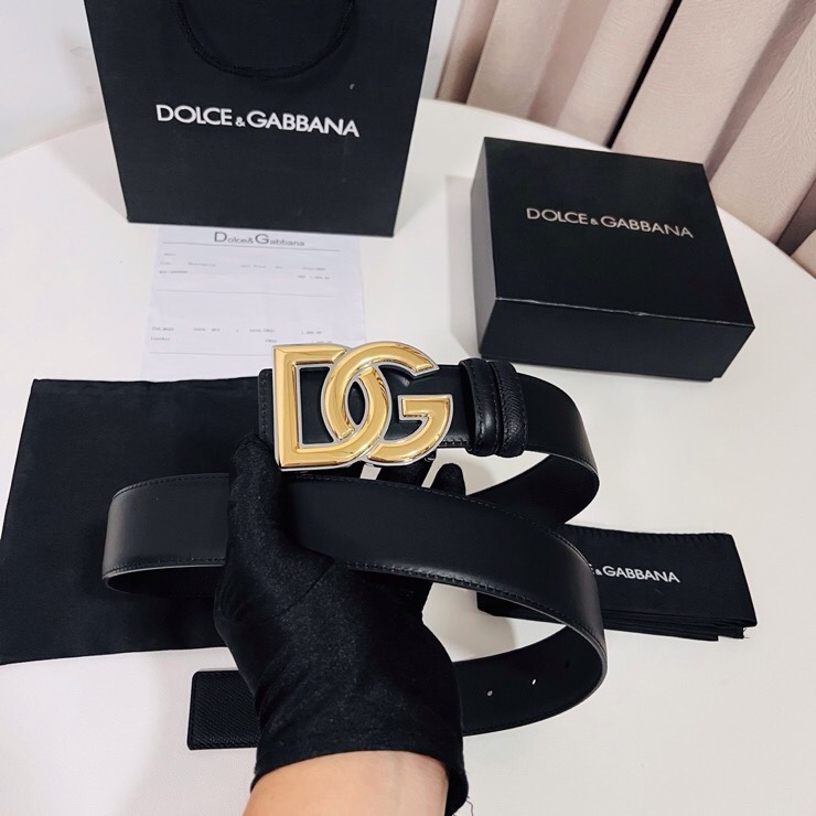 Dolce&Gabbana ，经典徽标腰带,优雅点睛各式造型，男士牛皮腰带，4.0cm。