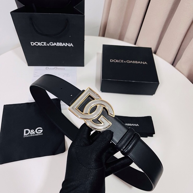 Dolce&Gabbana ，经典徽标腰带,优雅点睛各式造型，男士牛皮腰带，4.0cm。