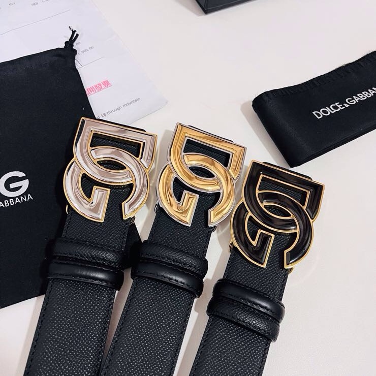 Dolce&Gabbana ，经典徽标腰带,优雅点睛各式造型，男士牛皮腰带，4.0cm。