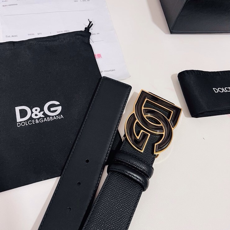 Dolce&Gabbana ，经典徽标腰带,优雅点睛各式造型，男士牛皮腰带，4.0cm。