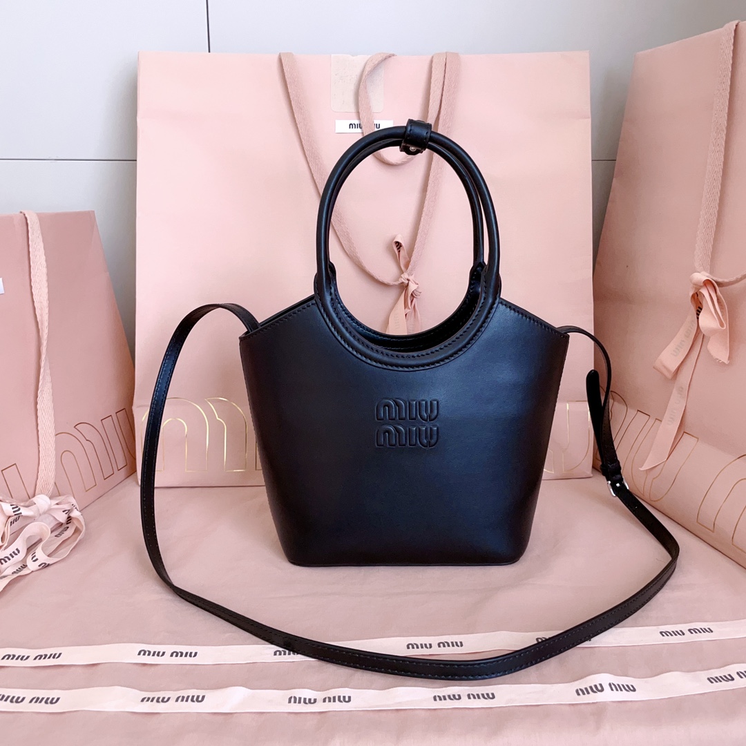 Alexander McQueen Classic Handcrafted Luxury Leather Shoulder Bag