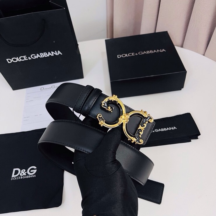 Dolce&Gabbana  新款双面小牛皮腰带，双面使用尽显巧思 ，宽度.40mm