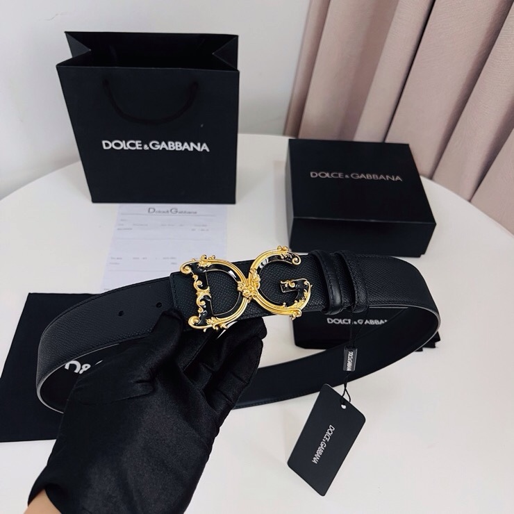 Dolce&Gabbana  新款双面小牛皮腰带，双面使用尽显巧思 ，宽度.40mm