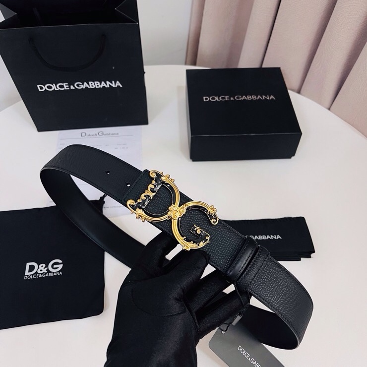 Dolce&Gabbana  新款双面小牛皮腰带，双面使用尽显巧思 ，宽度.40mm