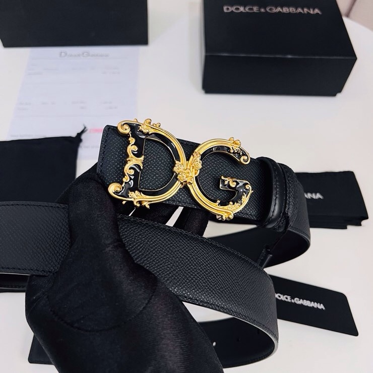 Dolce&Gabbana  新款双面小牛皮腰带，双面使用尽显巧思 ，宽度.40mm