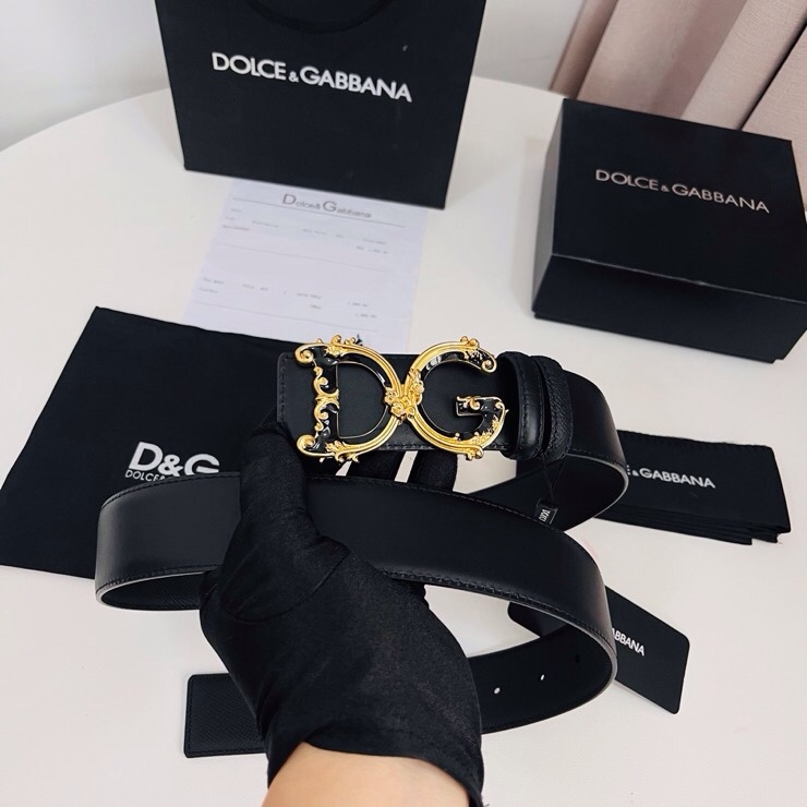 Dolce&Gabbana  新款双面小牛皮腰带，双面使用尽显巧思 ，宽度.40mm