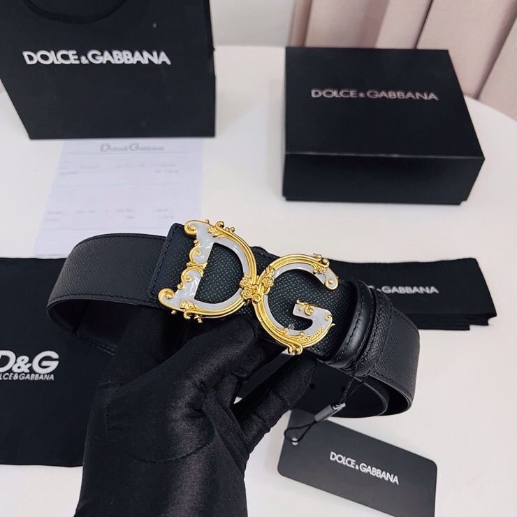 Dolce&Gabbana  新款双面小牛皮腰带，双面使用尽显巧思 ，宽度.40mm