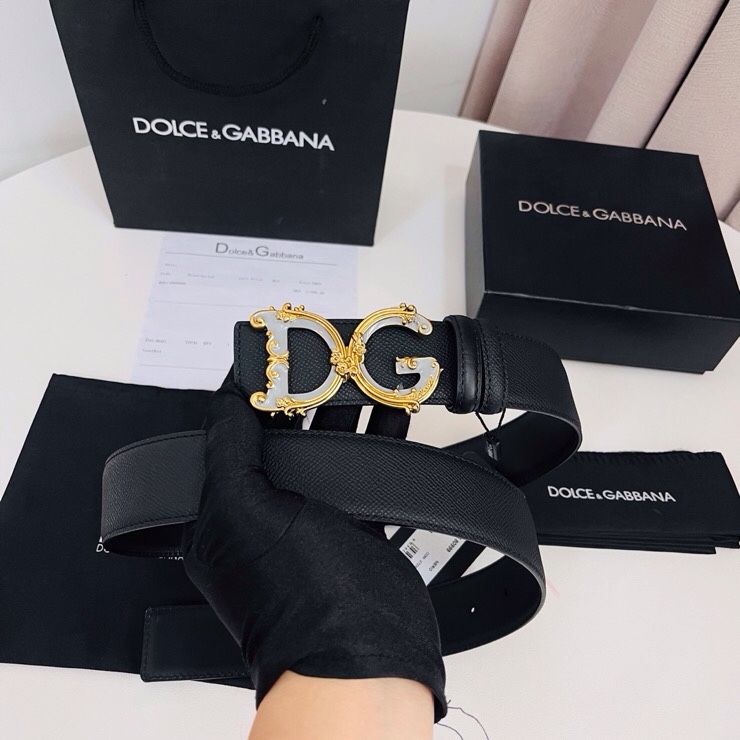 Dolce&Gabbana  新款双面小牛皮腰带，双面使用尽显巧思 ，宽度.40mm