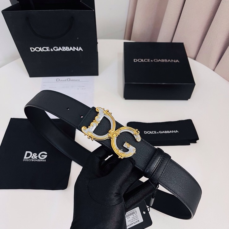 Dolce&Gabbana  新款双面小牛皮腰带，双面使用尽显巧思 ，宽度.40mm