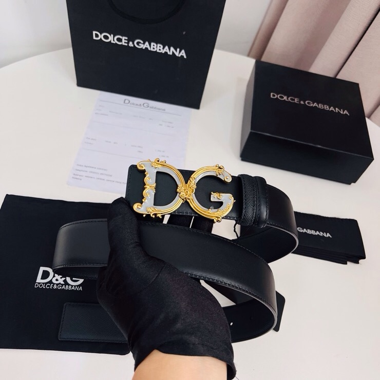 Dolce&Gabbana  新款双面小牛皮腰带，双面使用尽显巧思 ，宽度.40mm