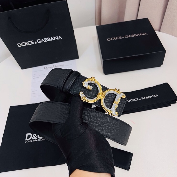 Dolce&Gabbana  新款双面小牛皮腰带，双面使用尽显巧思 ，宽度.40mm