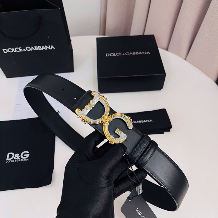 Dolce&Gabbana  新款双面小牛皮腰带，双面使用尽显巧思 ，宽度.40mm
