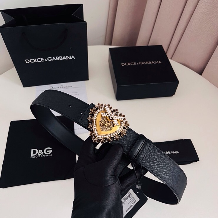 Dolce&Gabbana  新款双面小牛皮腰带，双面使用尽显巧思 ，宽度.40mm