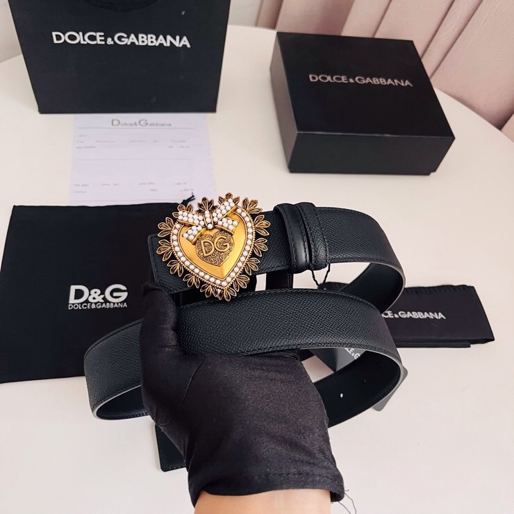 Dolce&Gabbana  新款双面小牛皮腰带，双面使用尽显巧思 ，宽度.40mm