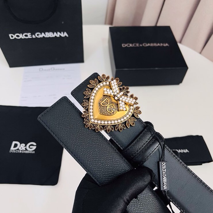 Dolce&Gabbana  新款双面小牛皮腰带，双面使用尽显巧思 ，宽度.40mm