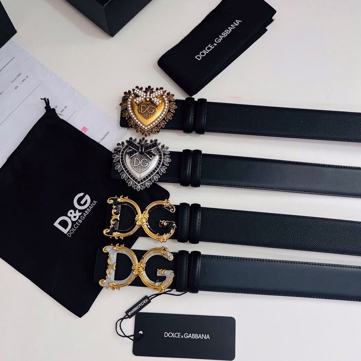 Dolce&Gabbana  新款双面小牛皮腰带，双面使用尽显巧思 ，宽度.40mm