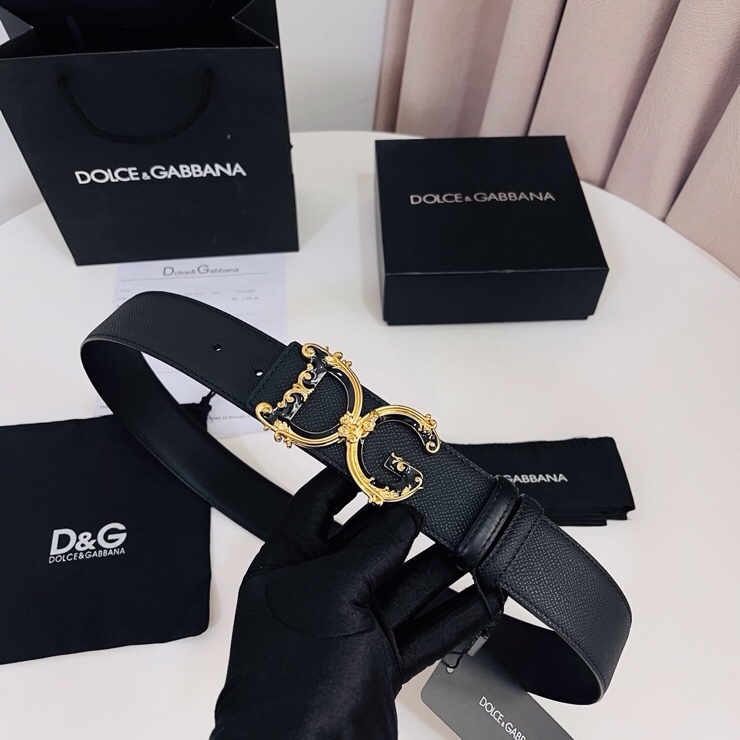 Dolce&Gabbana  新款双面小牛皮腰带，双面使用尽显巧思 ，宽度.40mm