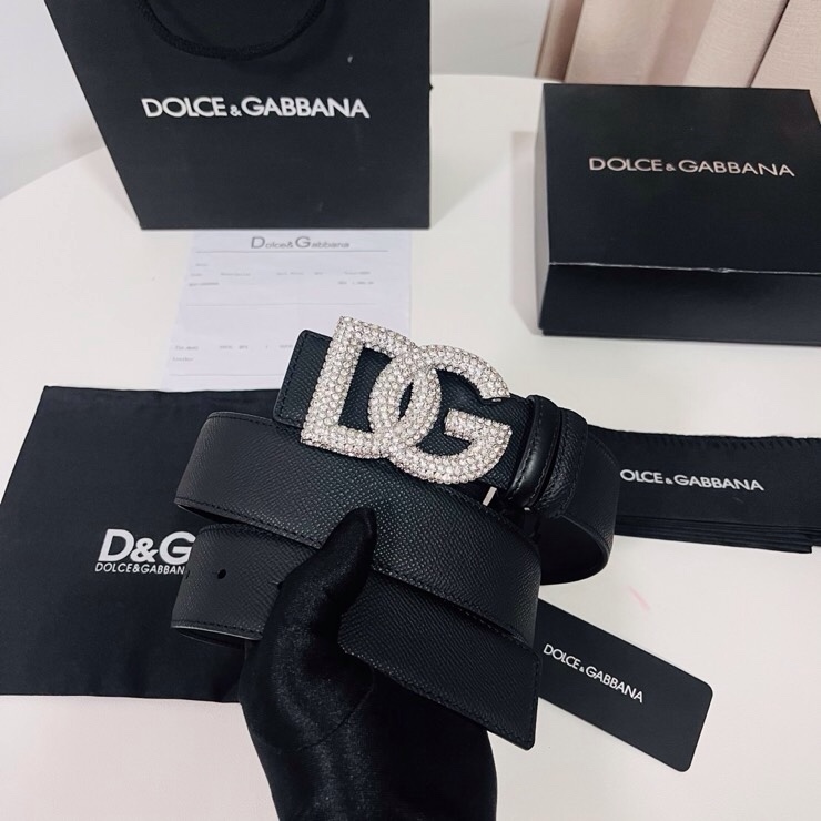 杜嘉班纳 全新双面小牛皮腰带，缀以满天星电镀金属 DG 交叉造型徽标搭扣，4.0cm