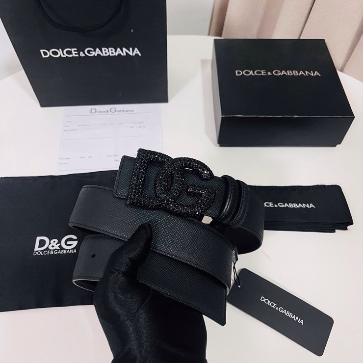 杜嘉班纳 全新双面小牛皮腰带，缀以满天星电镀金属 DG 交叉造型徽标搭扣，4.0cm