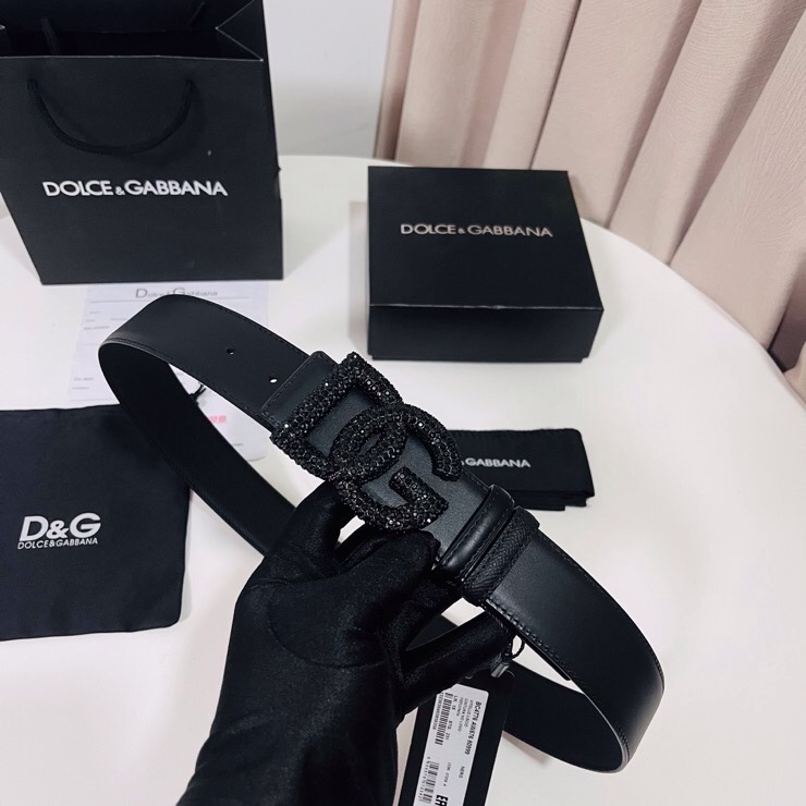 杜嘉班纳 全新双面小牛皮腰带，缀以满天星电镀金属 DG 交叉造型徽标搭扣，4.0cm