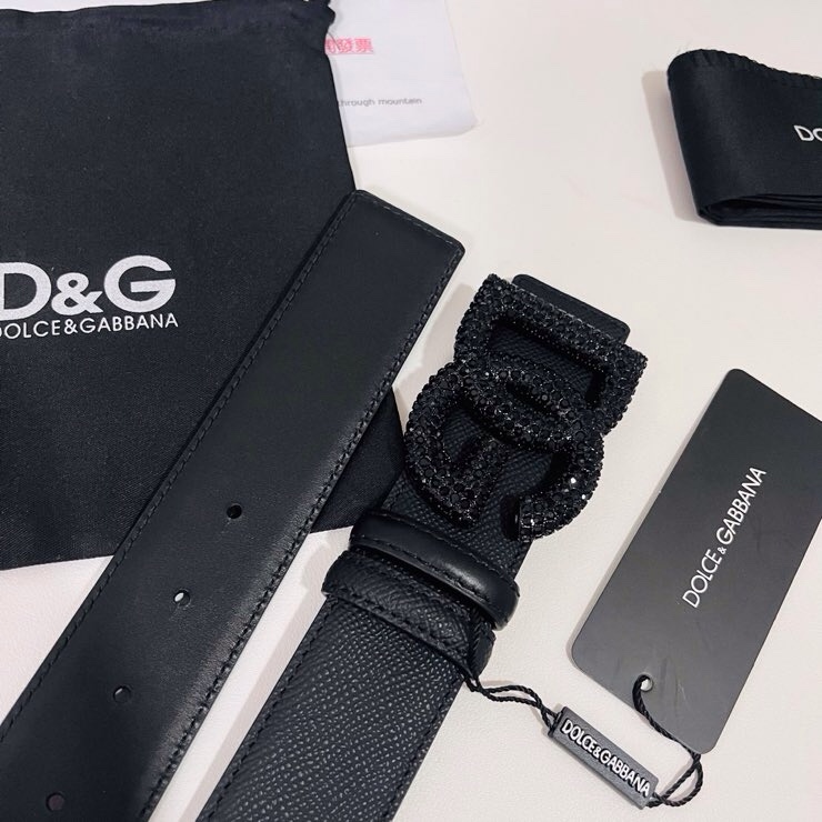 杜嘉班纳 全新双面小牛皮腰带，缀以满天星电镀金属 DG 交叉造型徽标搭扣，4.0cm