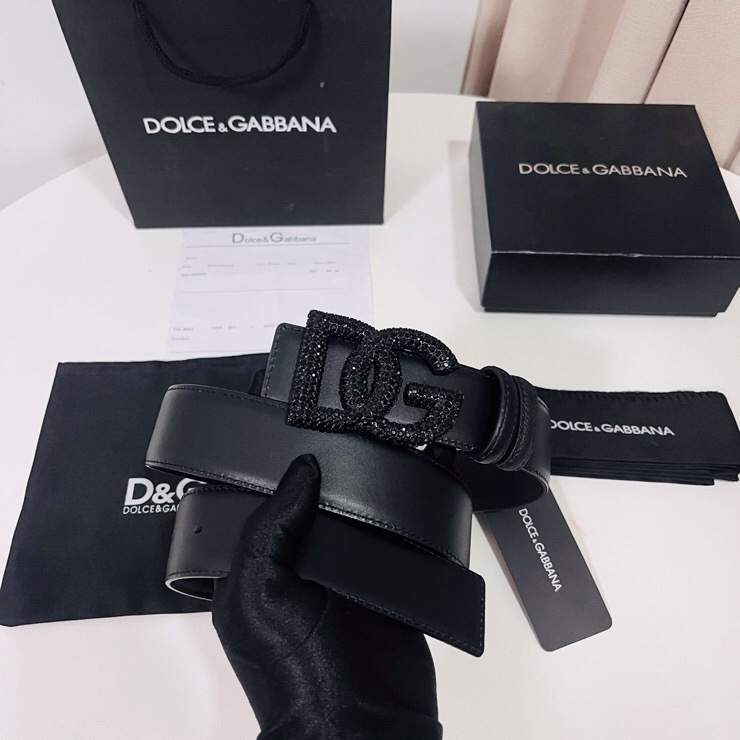 杜嘉班纳 全新双面小牛皮腰带，缀以满天星电镀金属 DG 交叉造型徽标搭扣，4.0cm
