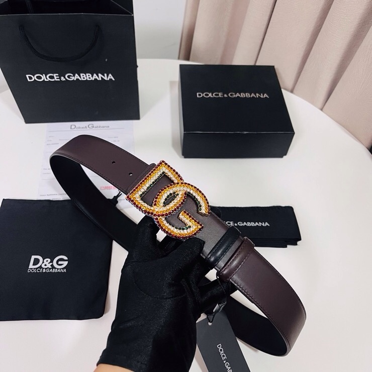 杜嘉班纳 全新双面小牛皮腰带，缀以满天星电镀金属 DG 交叉造型徽标搭扣，4.0cm