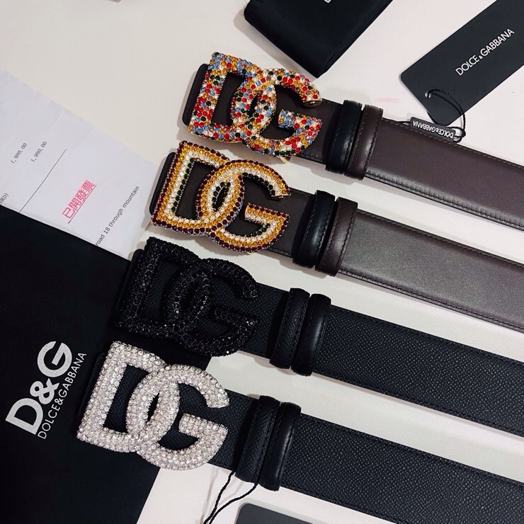 杜嘉班纳 全新双面小牛皮腰带，缀以满天星电镀金属 DG 交叉造型徽标搭扣，4.0cm