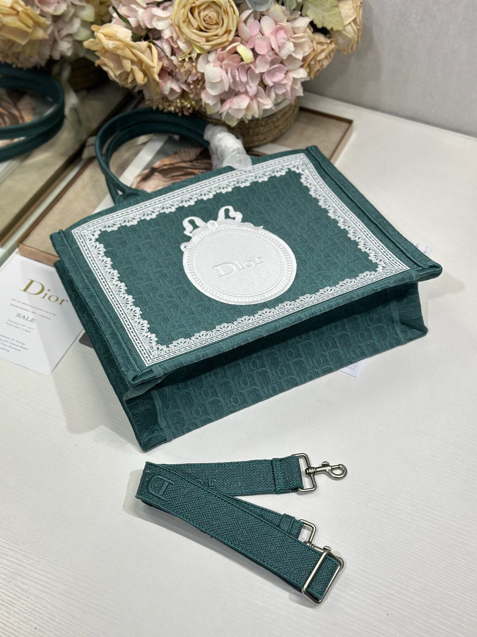 Dior Dior book tote 购物袋