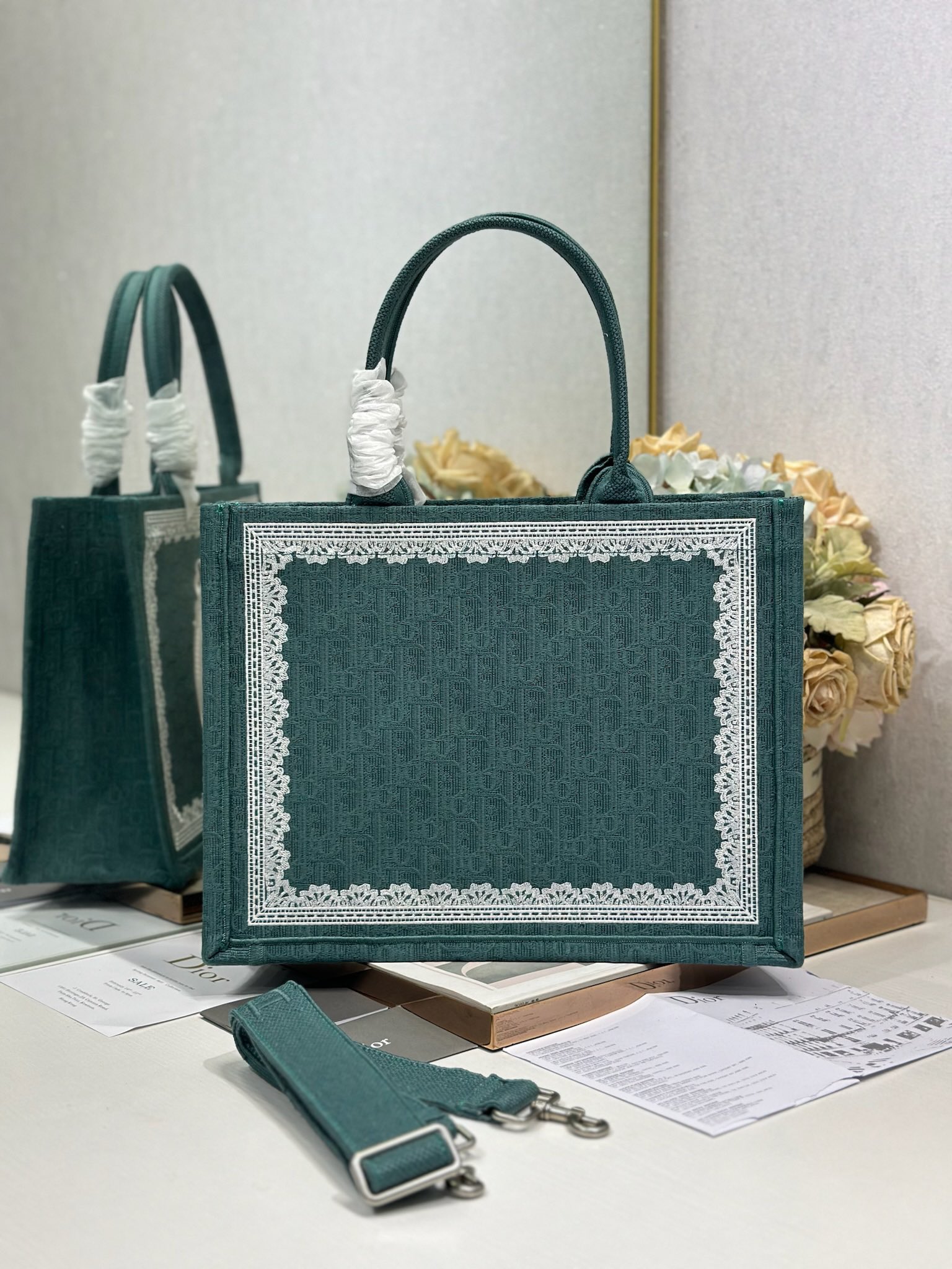 Dior Dior book tote 购物袋