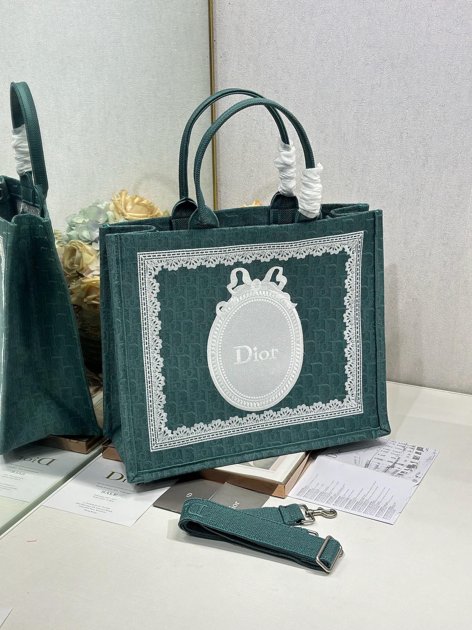 Dior Dior book tote 购物袋