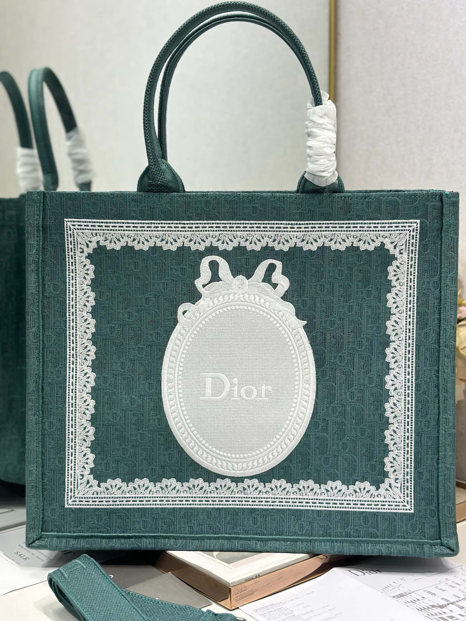 Dior Dior book tote 购物袋