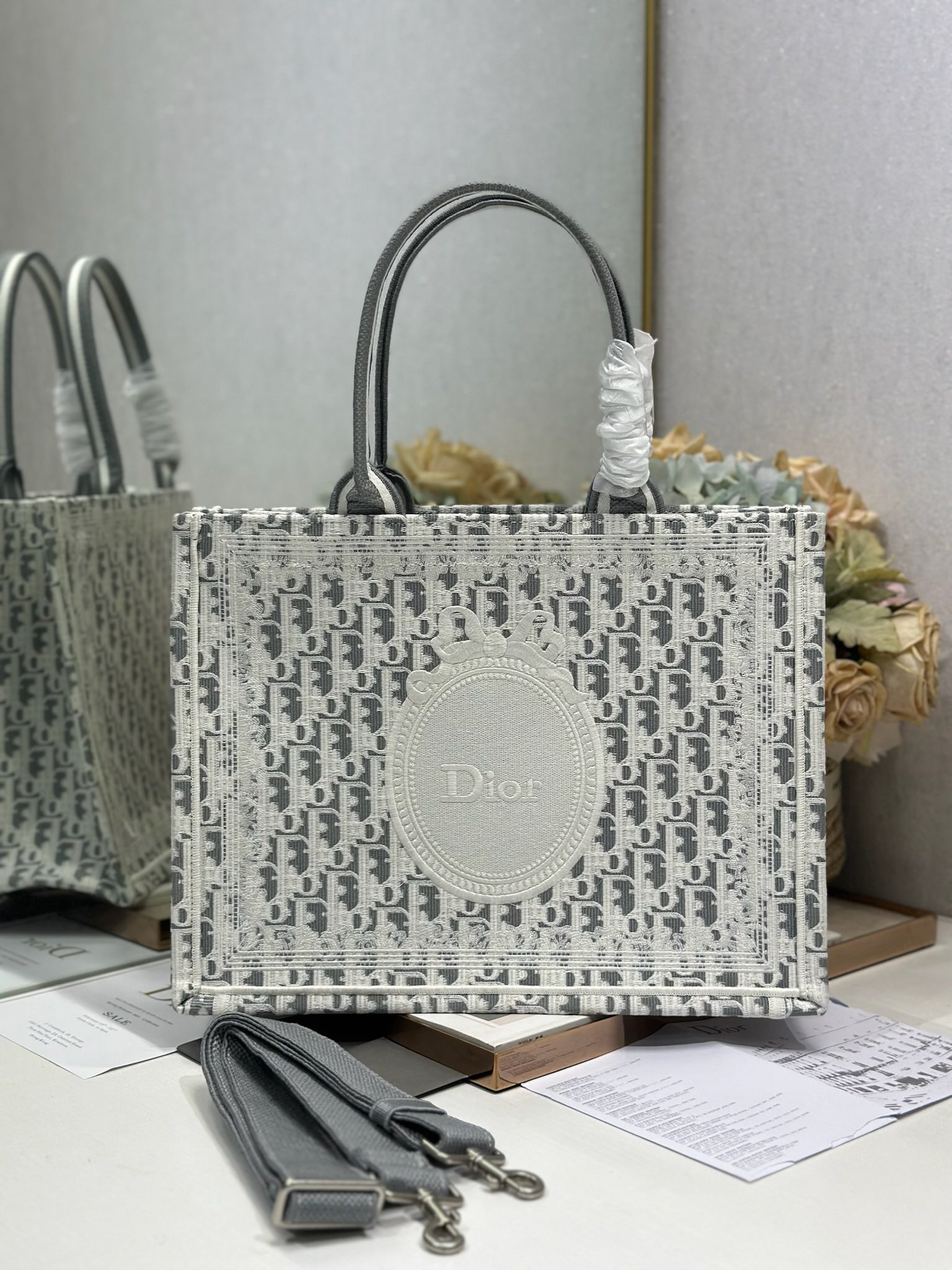 Dior Dior book tote 购物袋