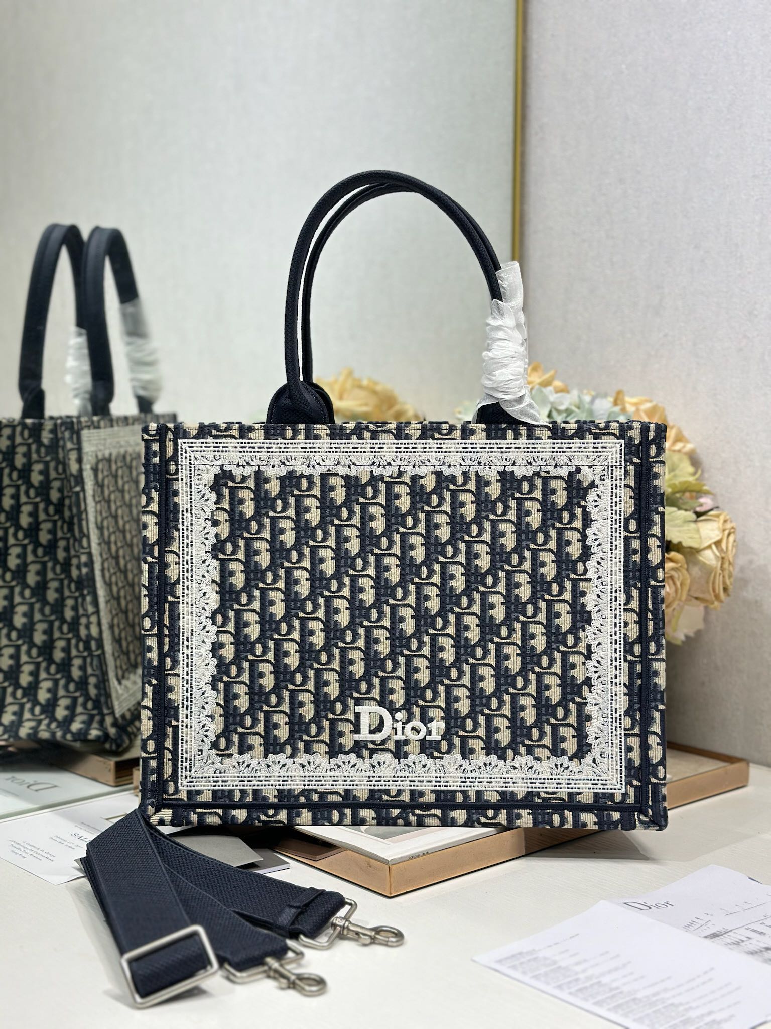 Dior Dior book tote 购物袋