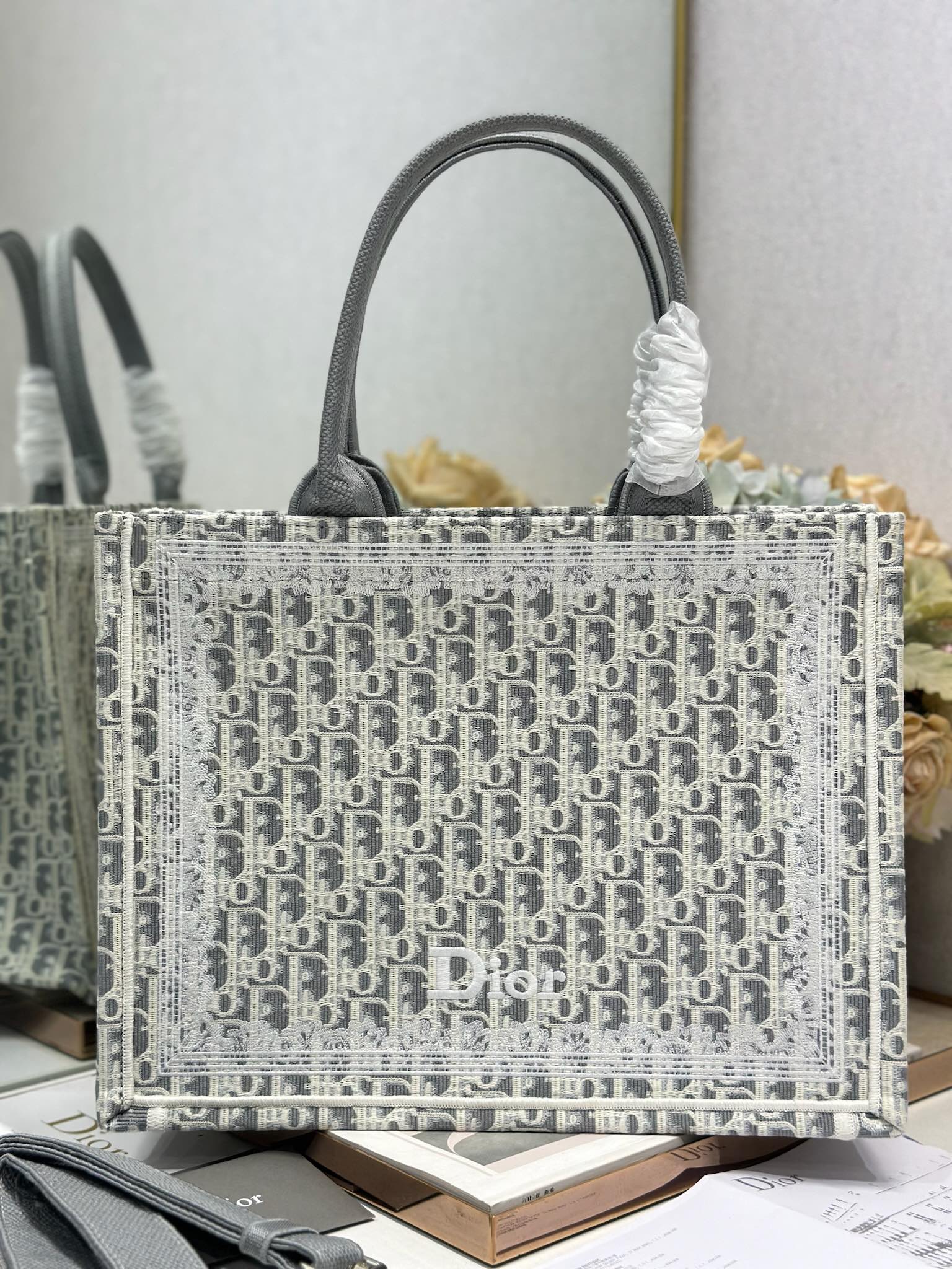 Dior Dior book tote 购物袋