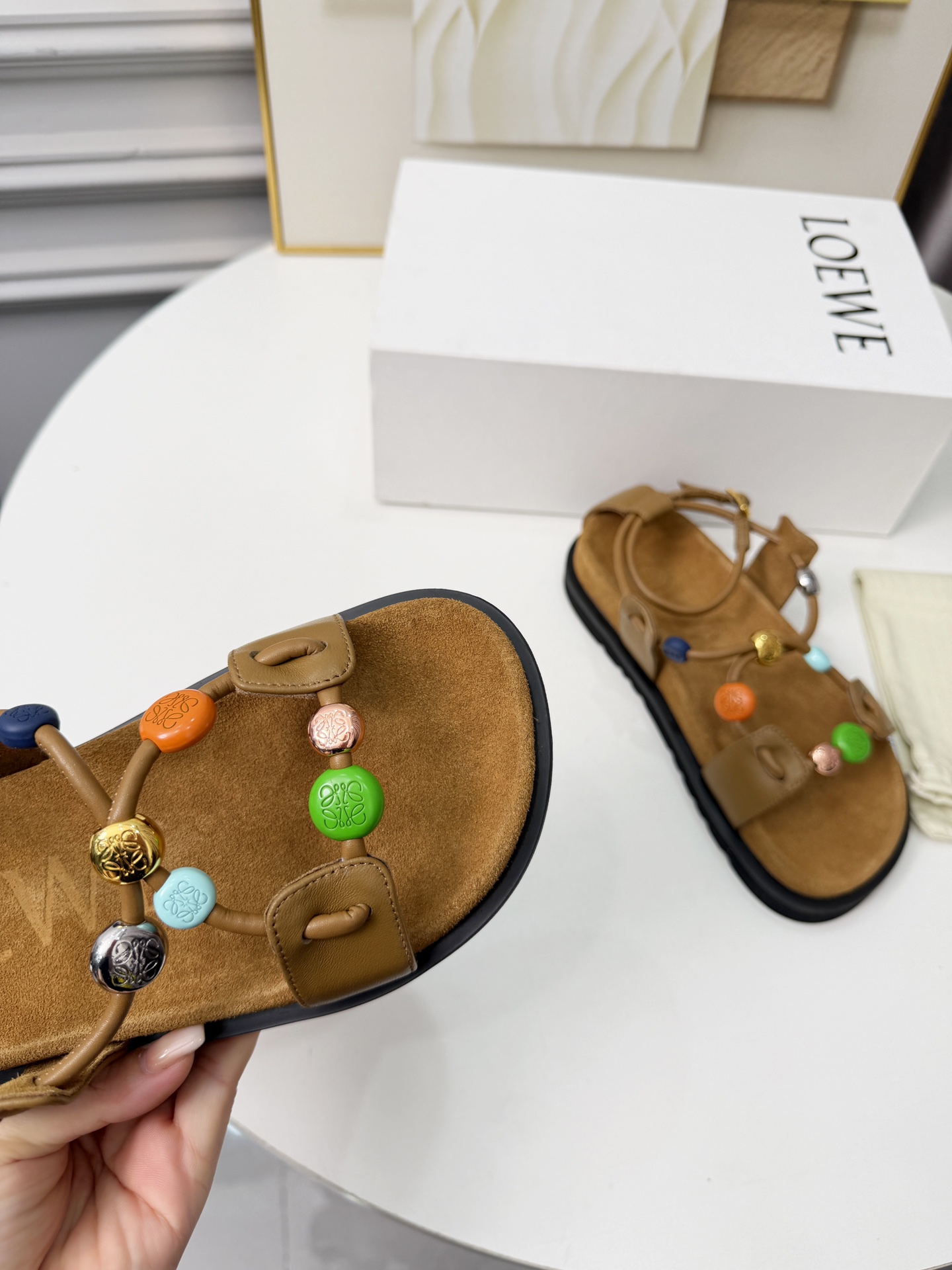 Loewe 罗意威 26ss 春夏新品 凉鞋 疯狂种草简约设计感觉更干净舒适