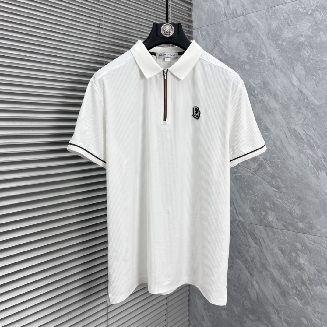 NO:865487,dr ss26 new summer lapel POLO shirt. High-quality piqué cotton material. Elegant and luxurious brand style. Imported fabrics. The shirts are also slim and crisp, and are also anti-wrinkle and anti-pilling. They are also extremely comfortable to wear next to the body. M size M-4XL,, shirts,19860909dr ss26夏季新款翻领POLO衫 高品质珠地棉材质 雍容华贵的品牌风格,客供进口面料 做出来的衬衫也是版型垂顺挺括,并且还抗皱抗起球,贴身穿着也是极为舒适 m码数M-4XL,,shirts,,Men's clothing
