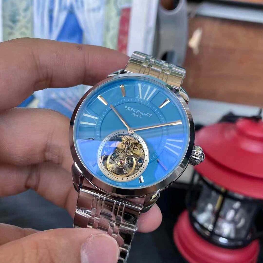 品牌: 百达翡丽(贝壳飞轮新品,商务休闲)奢华大气类型:精品男士腕表(新品)表带:真牛皮表带(舒适)/316L精钢表带(耐用)机芯:高级机械机芯(稳定)材料:矿物质防刮镜面(高清,耐磨)大气爆款 豪情风格 腕间瑰宝 匠心独蕴 尺寸:直径43mm厚度13mm热卖上市!