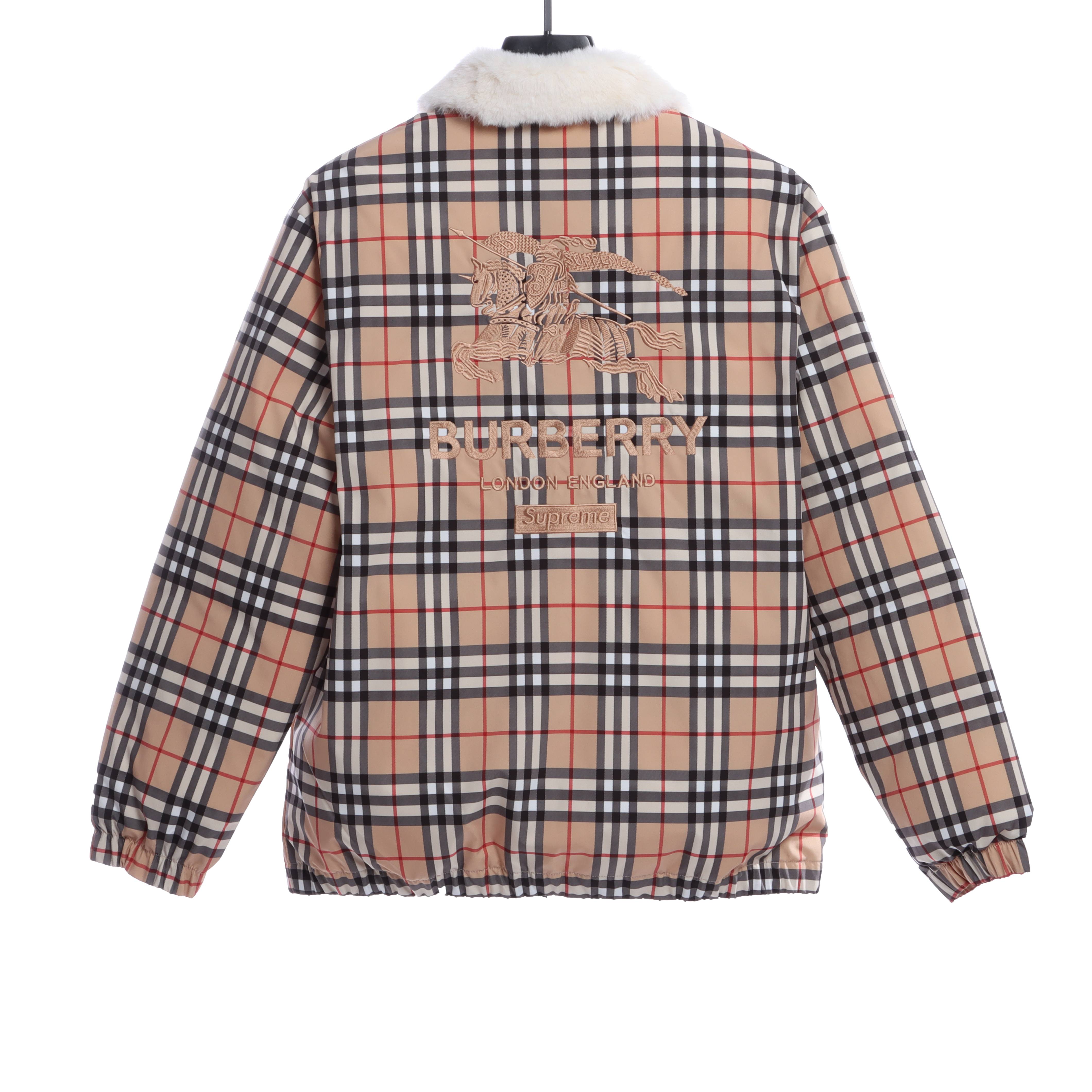 burberry×supreme联名毛领背后刺绣羽绒服 卡其色