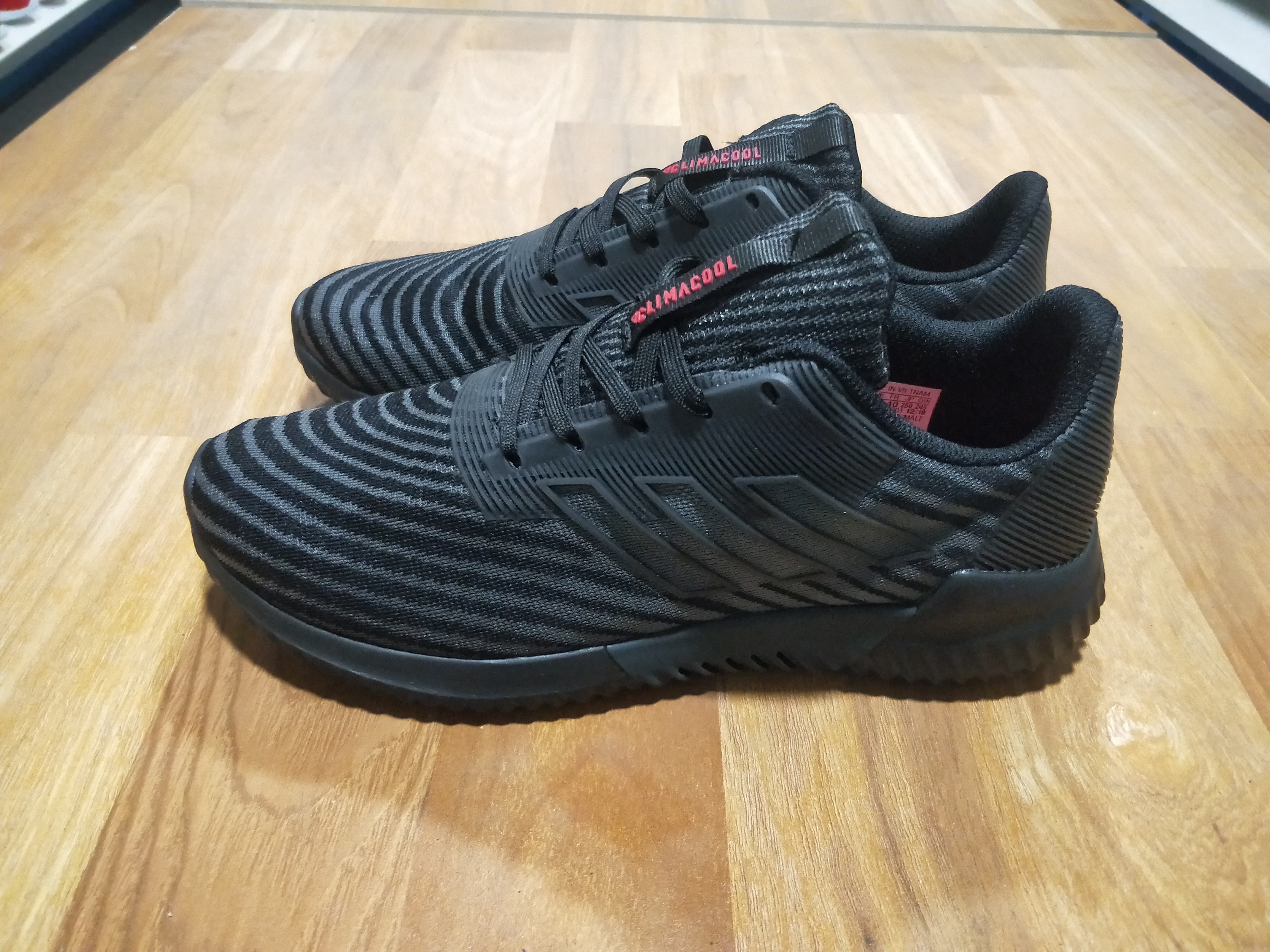 ❤️❤️💰130阿迪达斯清风 全黑36-45 带半码 |