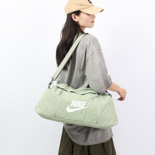 Nike Lightweight Travel Bag for Gym, Sports, and Everyday Use - Mint 1 Nike Lightweight Travel Bag for Gym, Sports, and Everyday Use - Mint